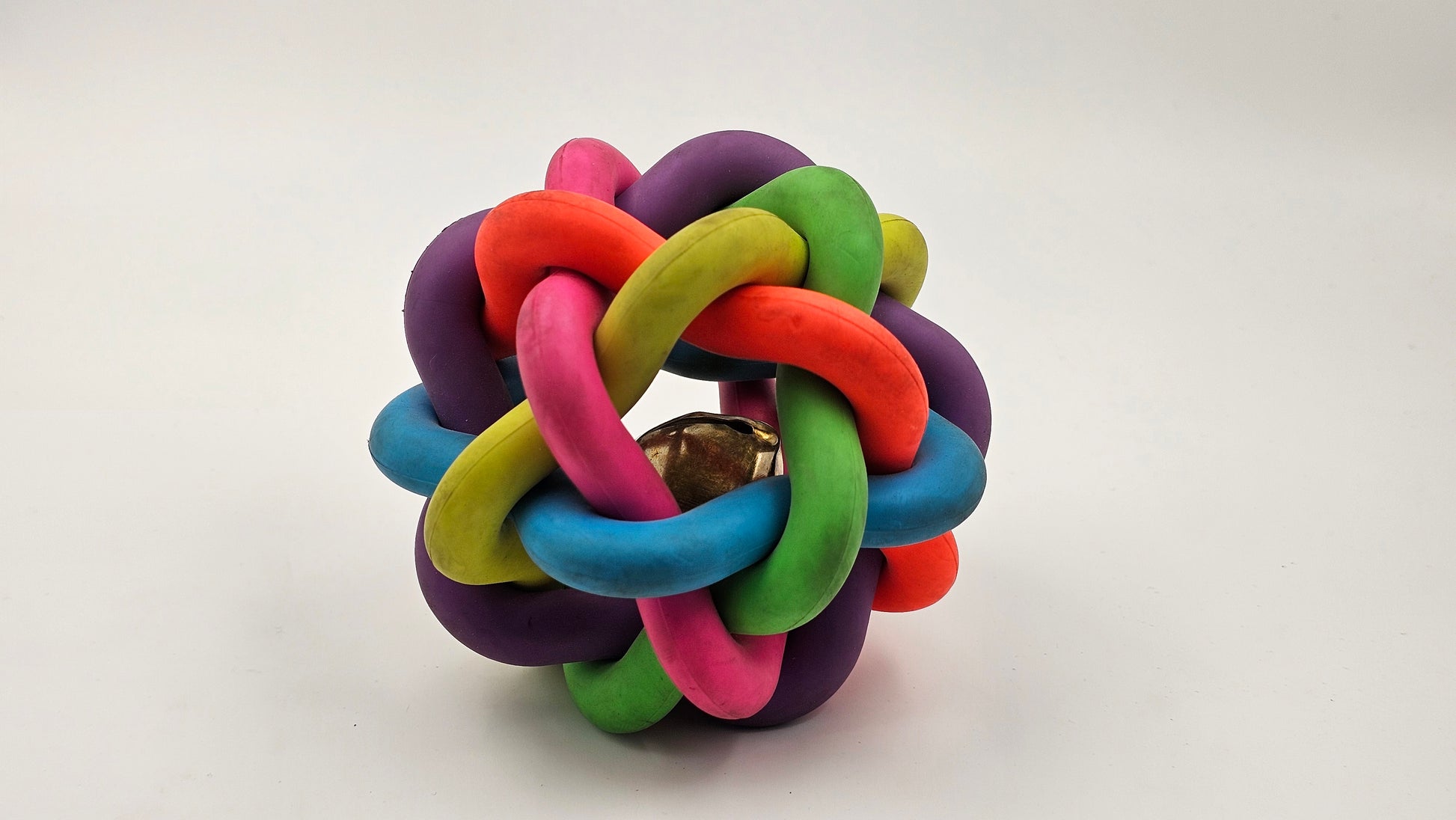 Vibrant Intertwined Rubber Ball with Natural Core - Engaging Pet Toy