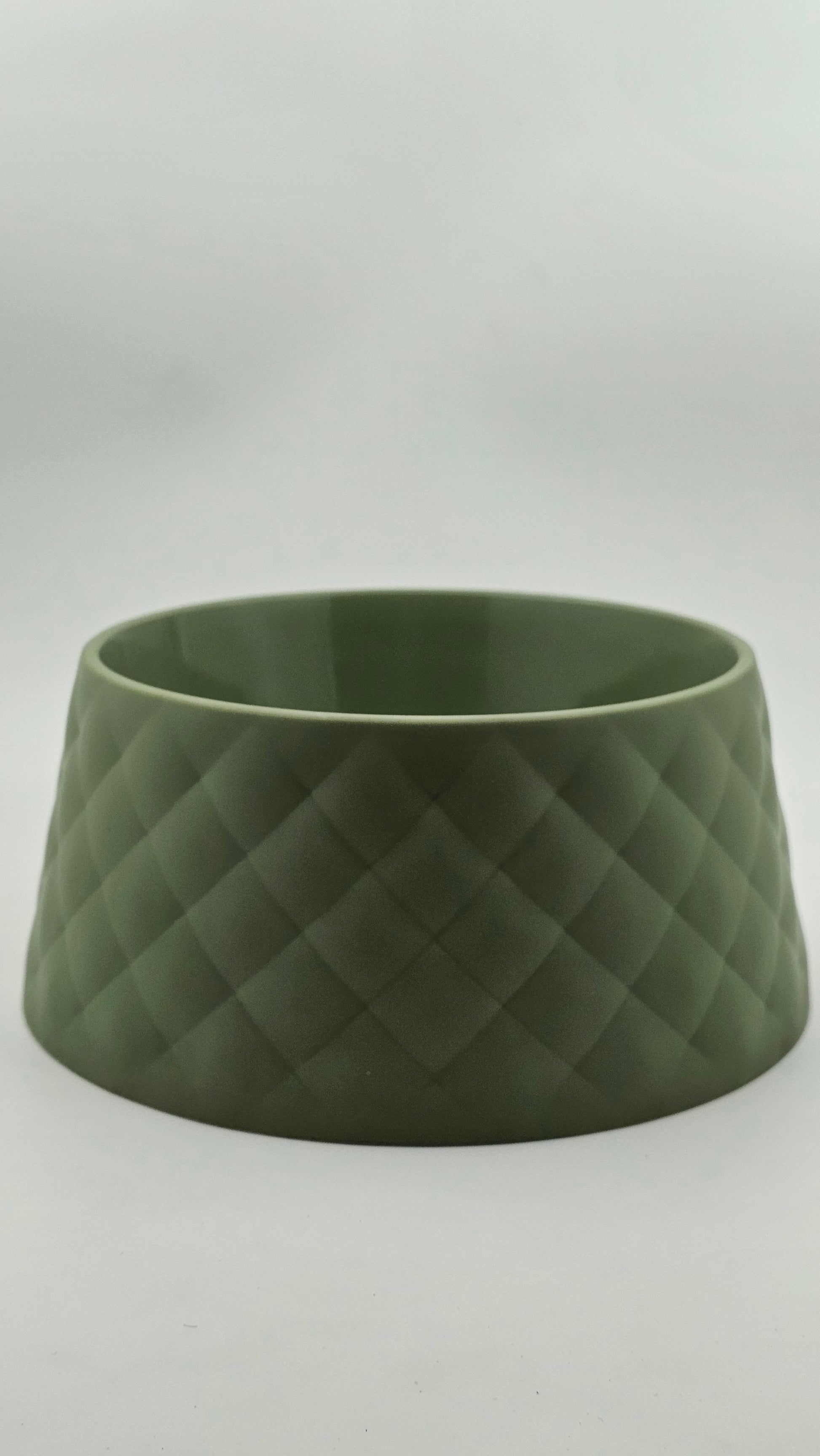 Elegant Deep Round Bowl – Quilted Design